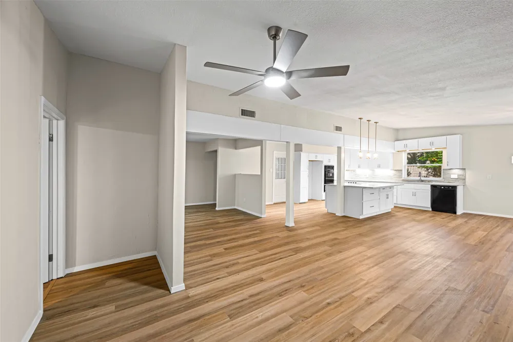 7521 Susan Court North Richland Hills, TX 76180