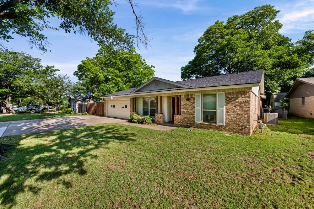7521 Susan Court North Richland Hills, TX 76180