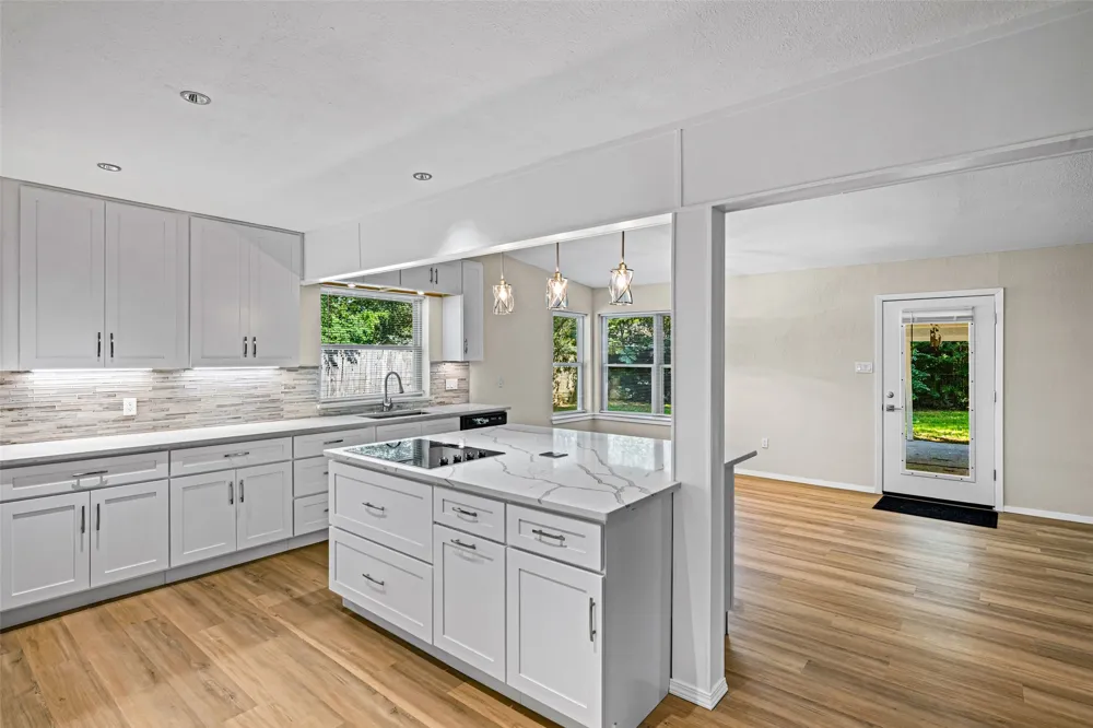7521 Susan Court North Richland Hills, TX 76180