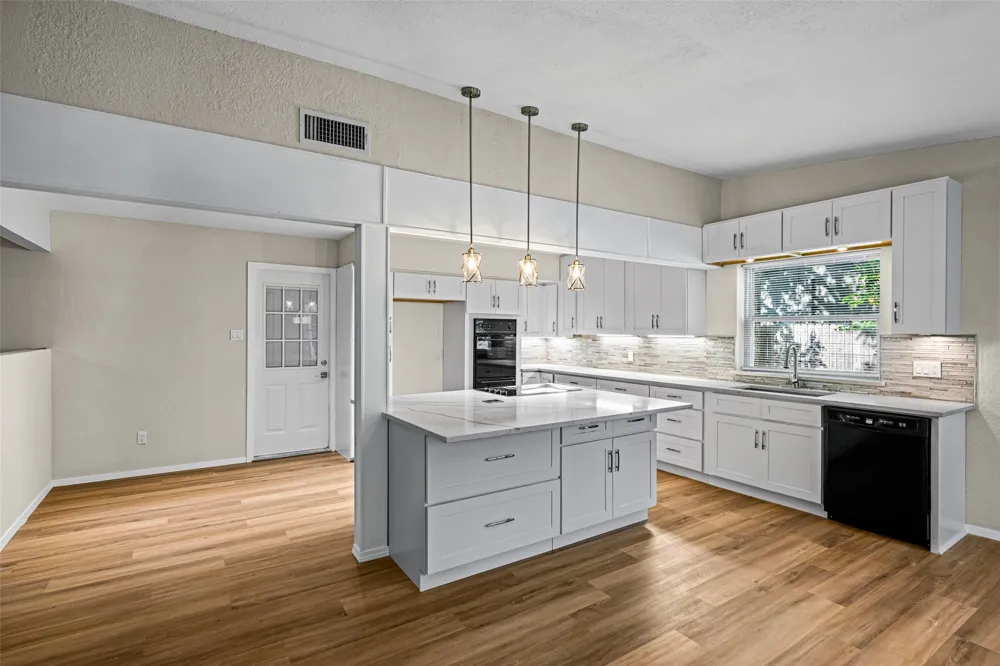 7521 Susan Court North Richland Hills, TX 76180