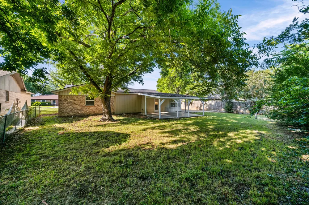 7521 Susan Court North Richland Hills, TX 76180