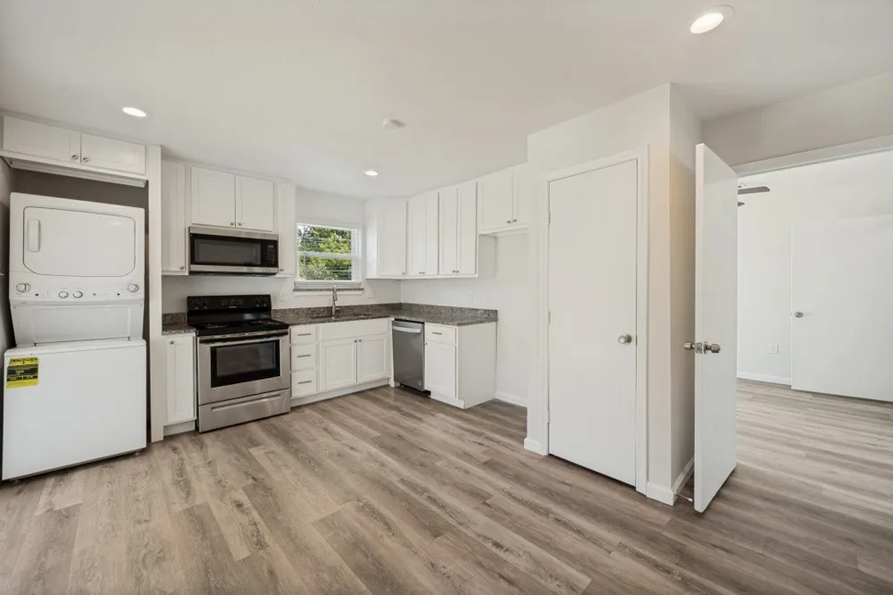 411 Hillcrest Street Mansfield, TX 76063