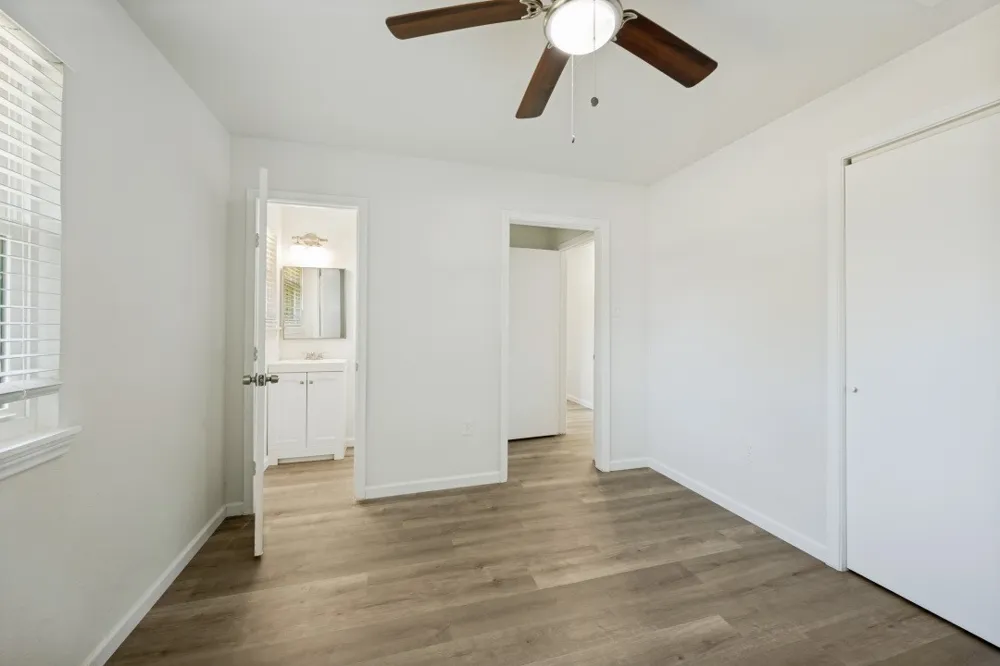 411 Hillcrest Street Mansfield, TX 76063