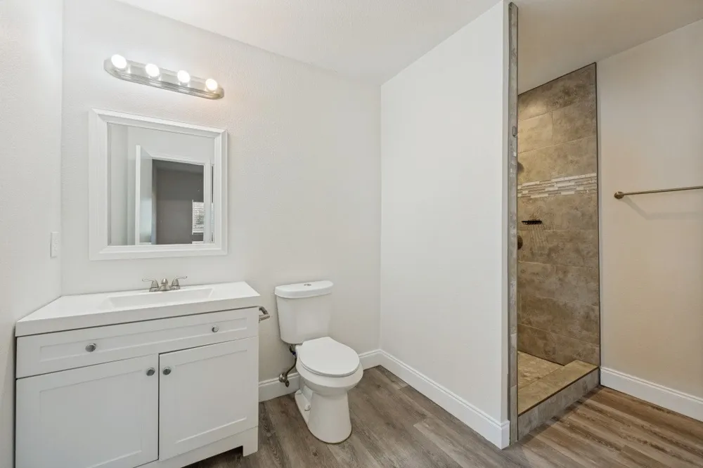 411 Hillcrest Street Mansfield, TX 76063