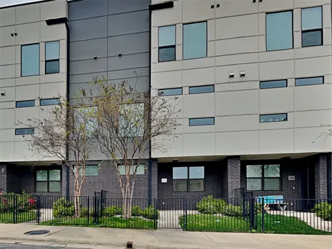 1625 Hickory Street #105