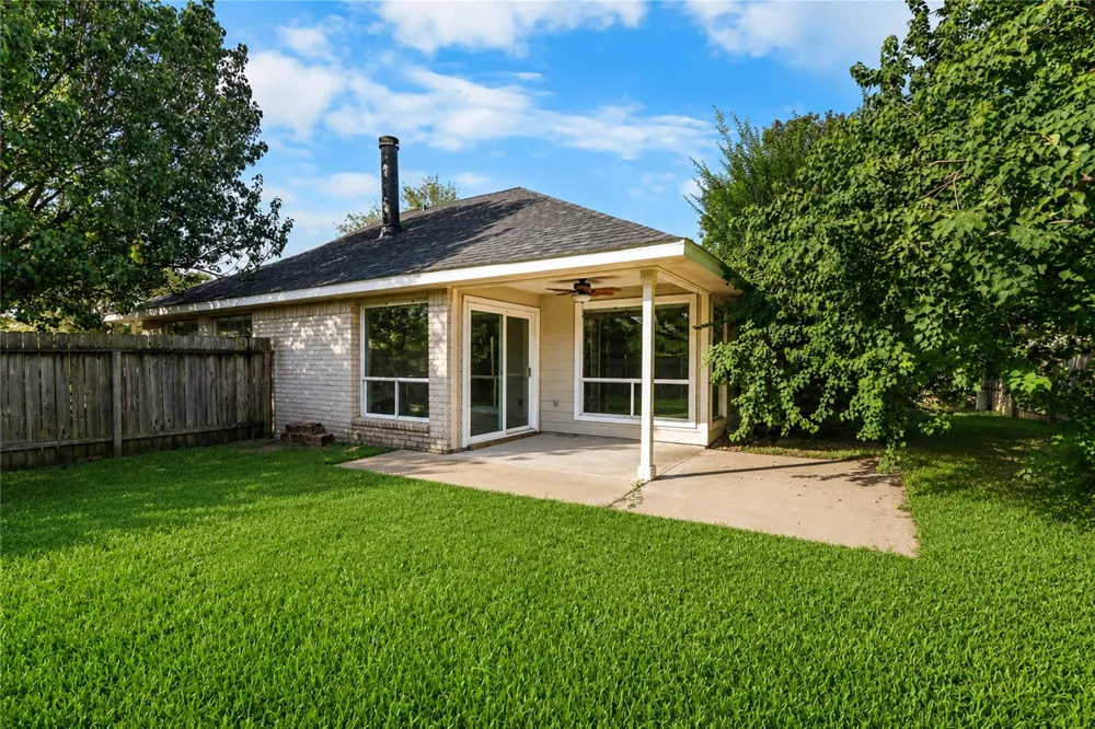 12210 White River Drive Tomball, TX 77375