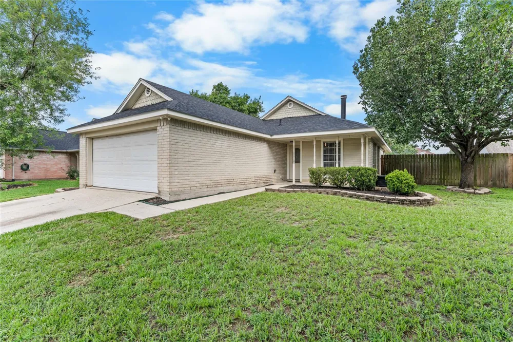 12210 White River Drive Tomball, TX 77375