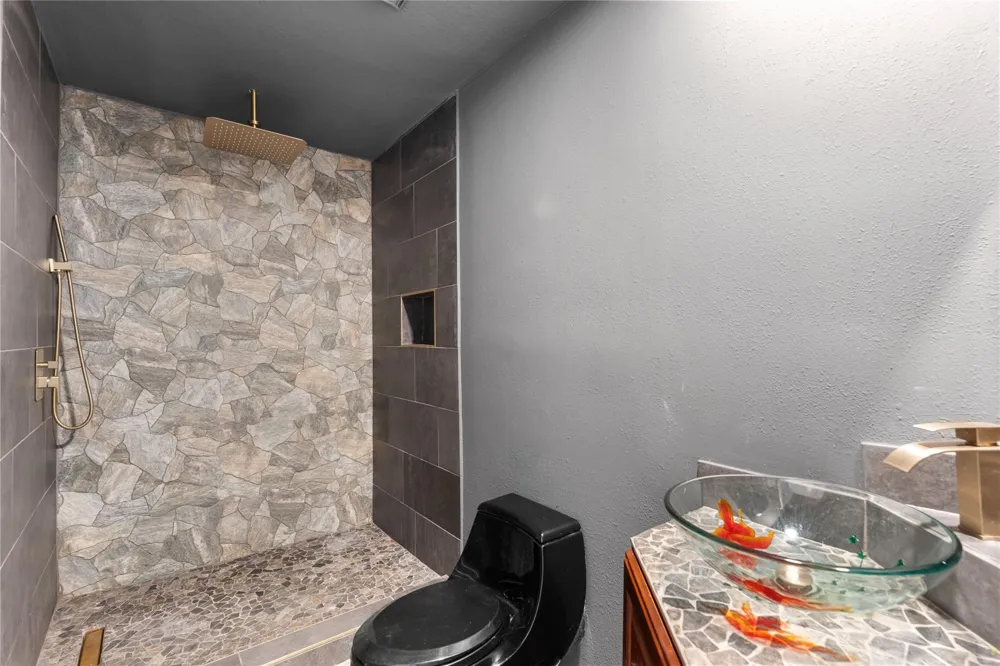12210 White River Drive Tomball, TX 77375