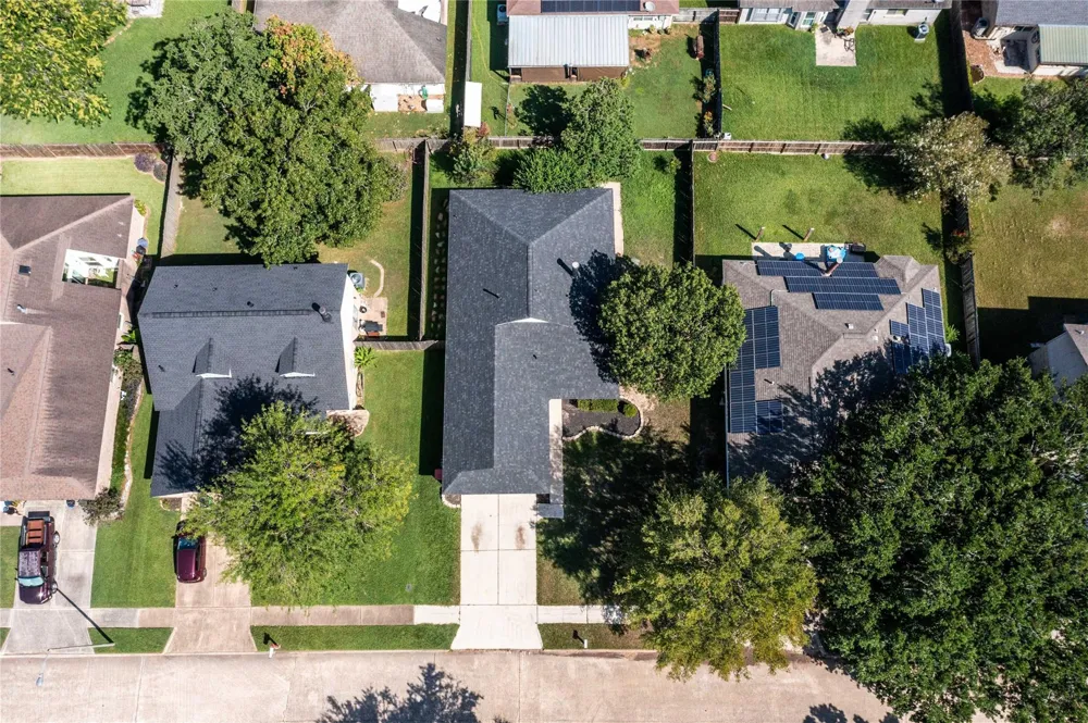12210 White River Drive Tomball, TX 77375