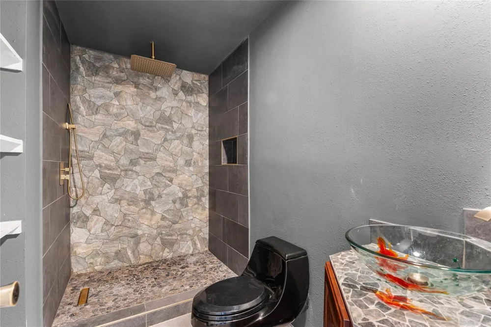 12210 White River Drive Tomball, TX 77375