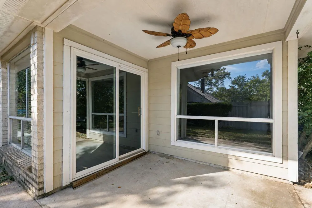 12210 White River Drive Tomball, TX 77375