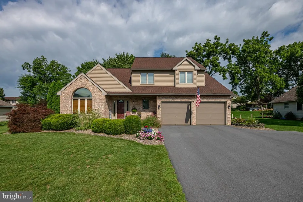 328 W WALNUT TREE DRIVE Blandon, PA 19510