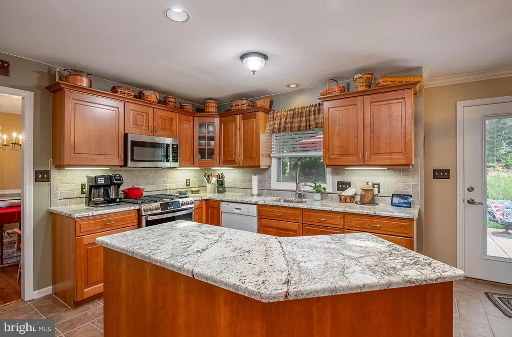 328 W WALNUT TREE DRIVE Blandon, PA 19510