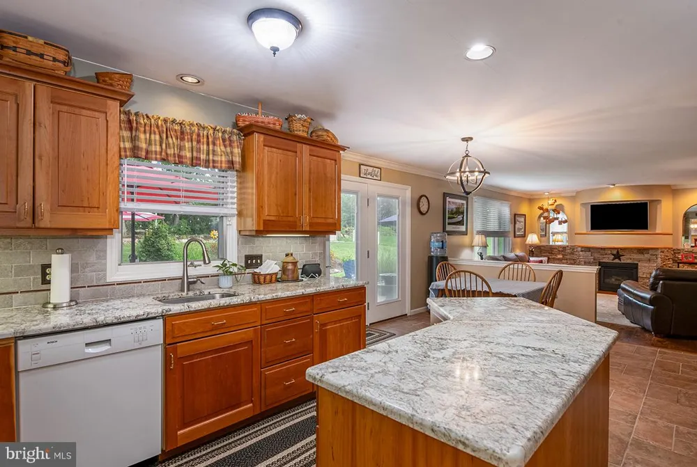 328 W WALNUT TREE DRIVE Blandon, PA 19510