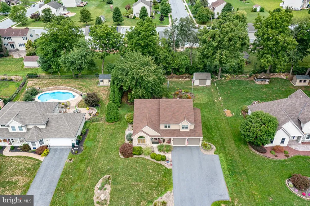 328 W WALNUT TREE DRIVE Blandon, PA 19510