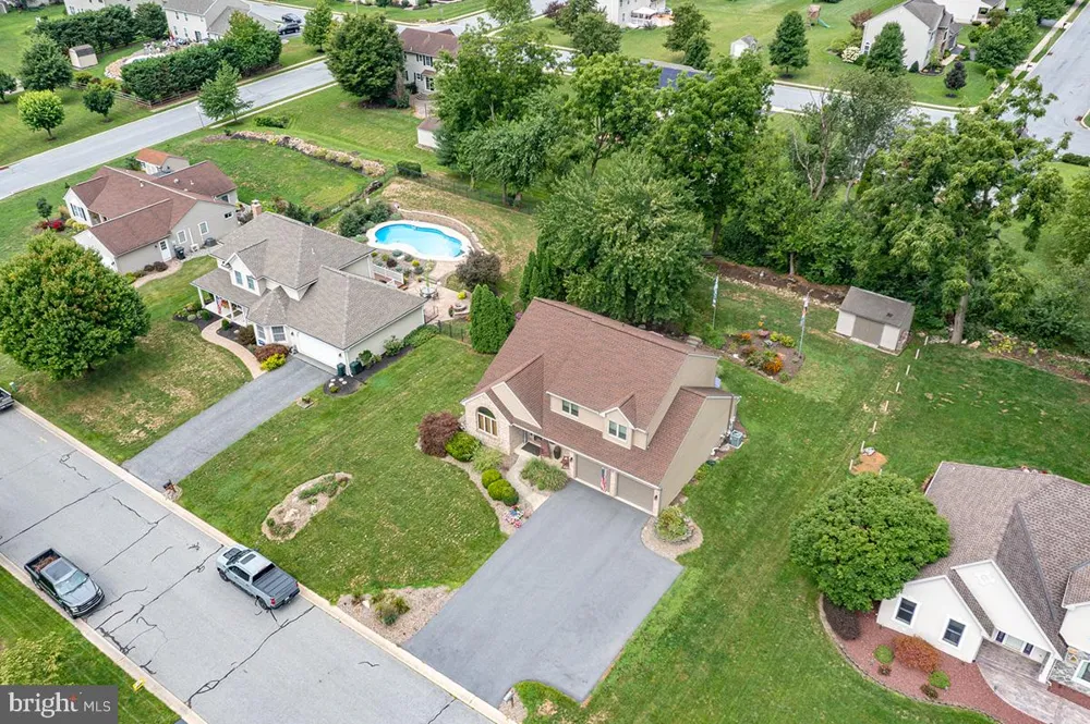 328 W WALNUT TREE DRIVE Blandon, PA 19510