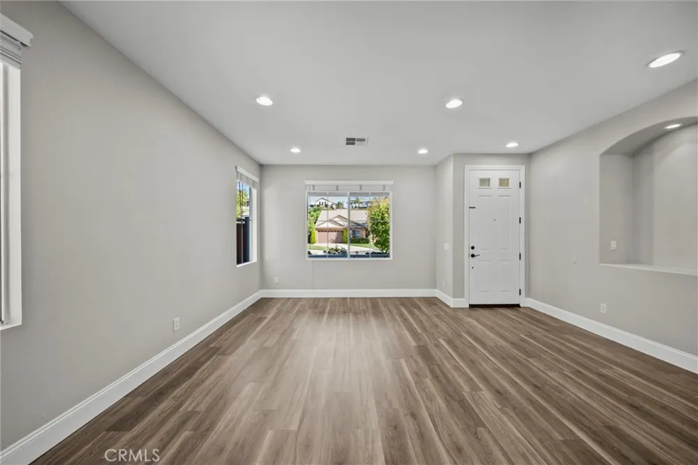 22003 Iron Horse Saugus, CA 91390