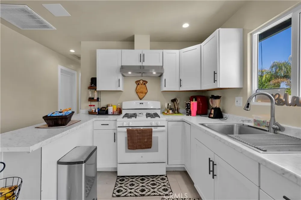 74250 Goleta Palm Desert, CA 92260