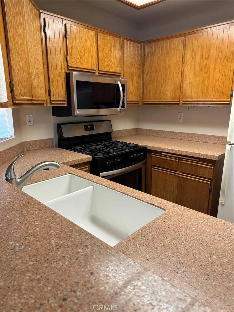 23709 Del Monte Drive #232 Valencia, CA 91355