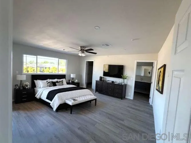 40063 176Th ST Lake Los Angeles, CA 93591