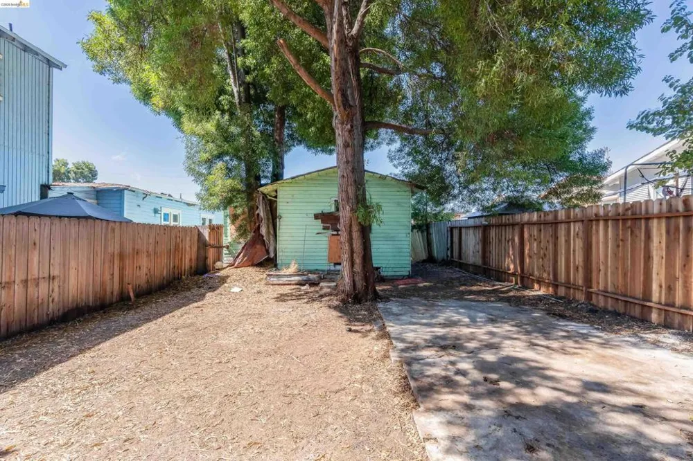7014 Holly St Oakland, CA 94621