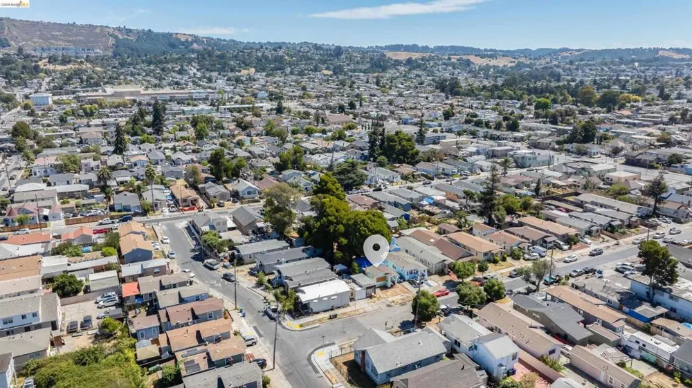 7014 Holly St Oakland, CA 94621