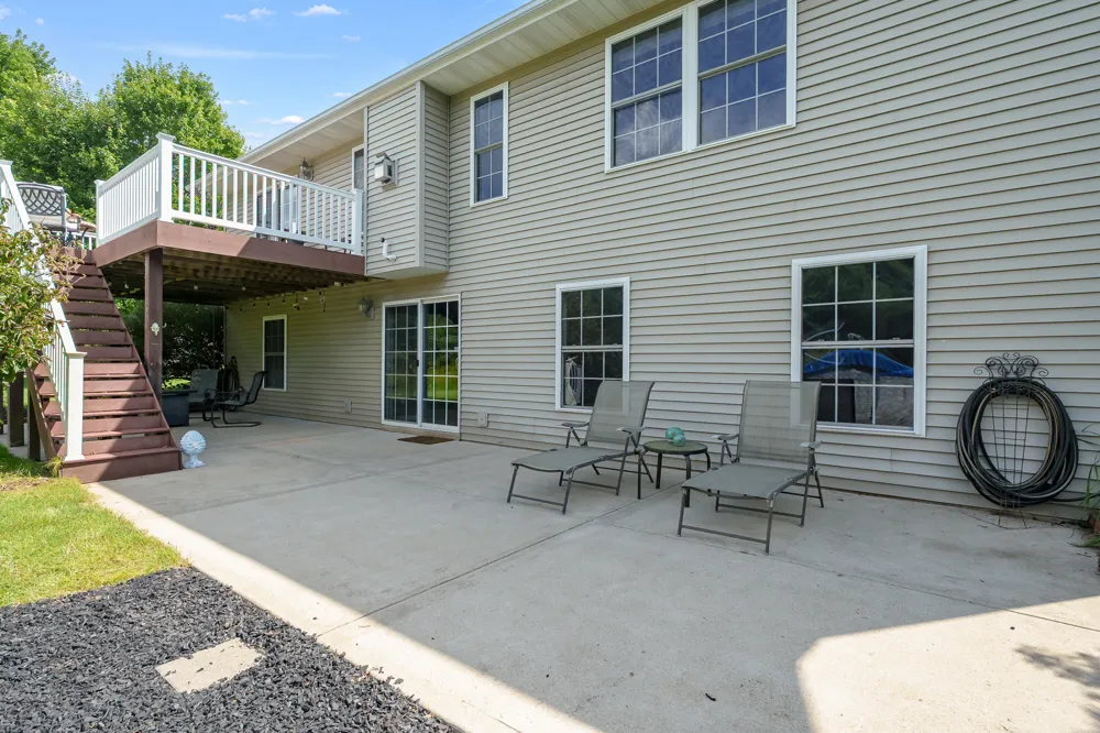 53015 Meadow View Lane Paw Paw, MI 49079