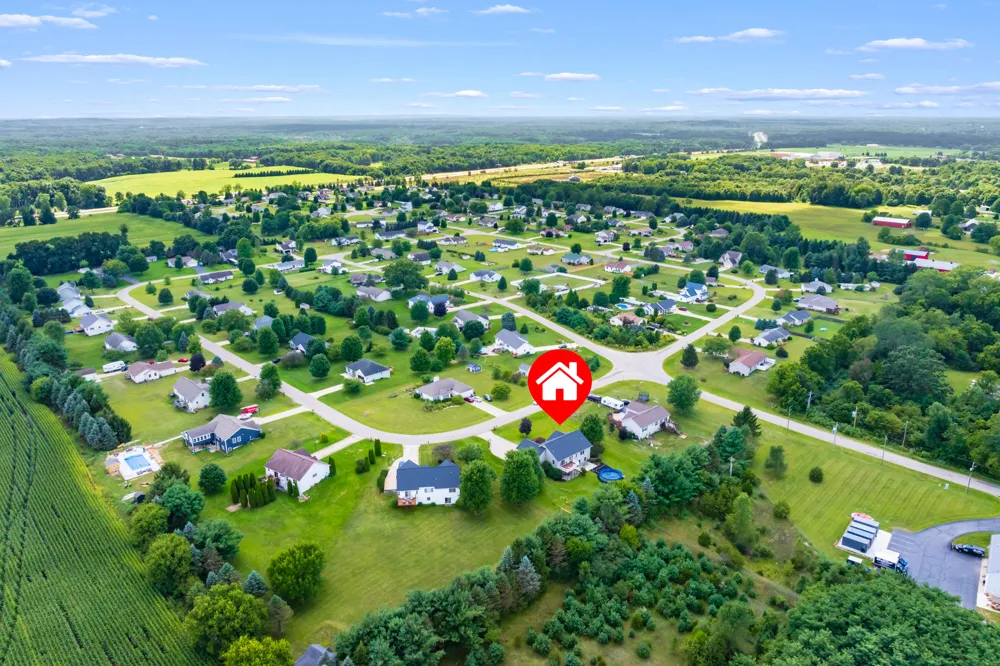53015 Meadow View Lane Paw Paw, MI 49079