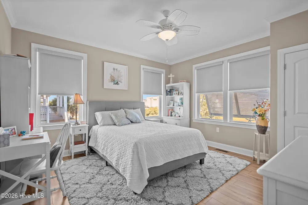 4929 E Pelican Drive Oak Island, NC 28465