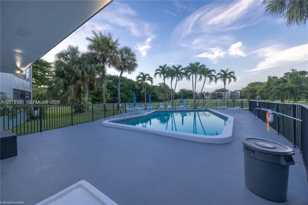 8002 Lagos De Campo Blvd #B-101 Tamarac, FL 33321
