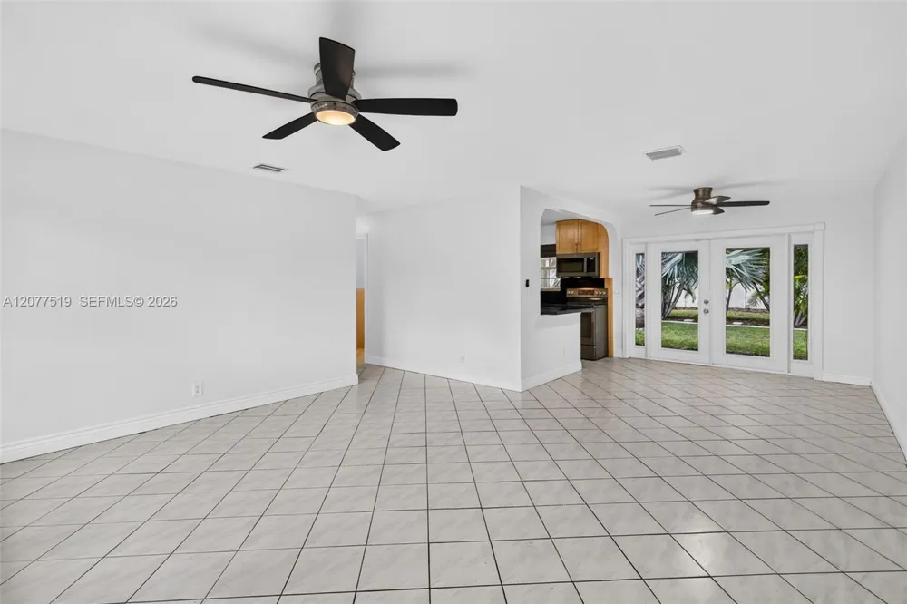 2061 SW 38th Ave Fort Lauderdale, FL 33312