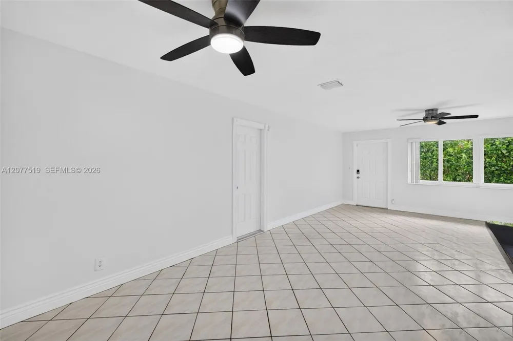 2061 SW 38th Ave Fort Lauderdale, FL 33312