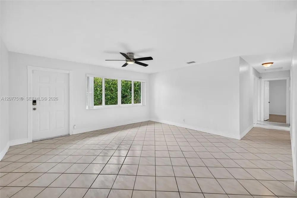 2061 SW 38th Ave Fort Lauderdale, FL 33312