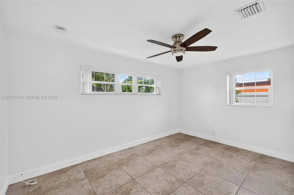 2061 SW 38th Ave Fort Lauderdale, FL 33312