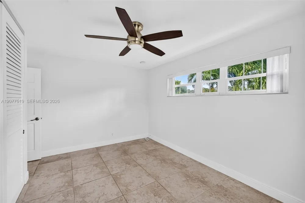 2061 SW 38th Ave Fort Lauderdale, FL 33312