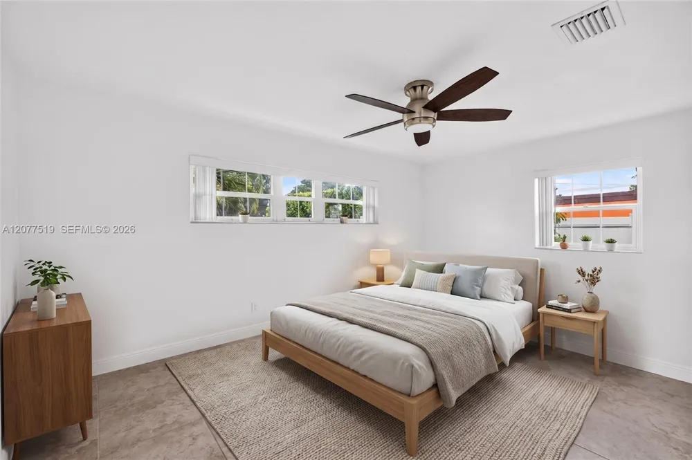 2061 SW 38th Ave Fort Lauderdale, FL 33312