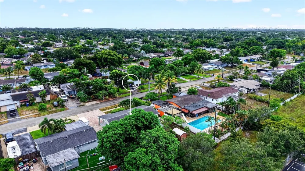 2061 SW 38th Ave Fort Lauderdale, FL 33312