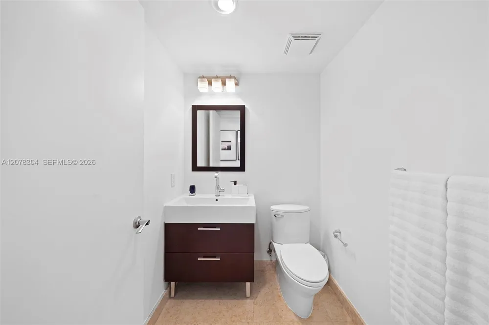 5875 Collins Ave #1001 Miami Beach, FL 33140