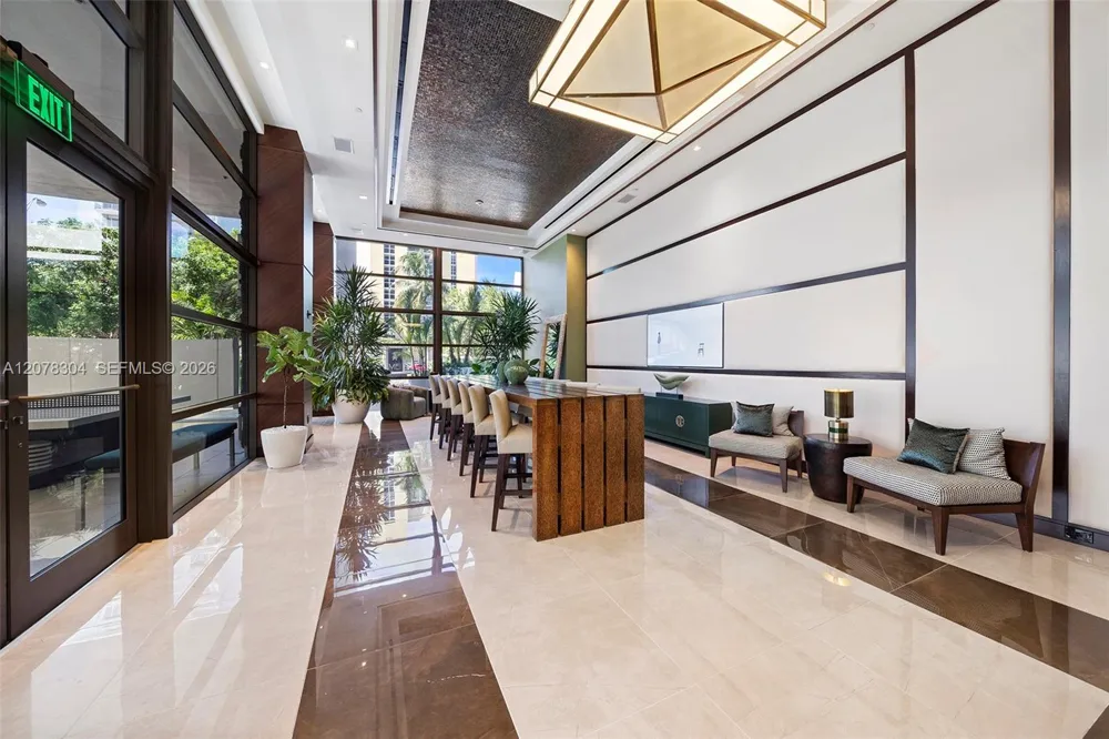 5875 Collins Ave #1001 Miami Beach, FL 33140