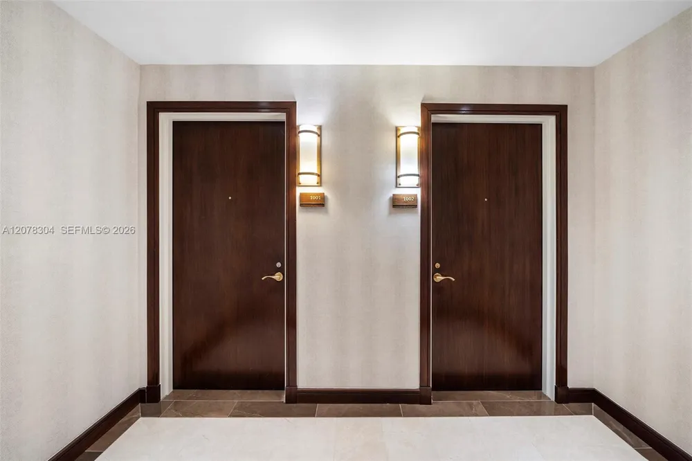 5875 Collins Ave #1001 Miami Beach, FL 33140