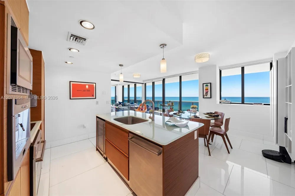 5875 Collins Ave #1001 Miami Beach, FL 33140