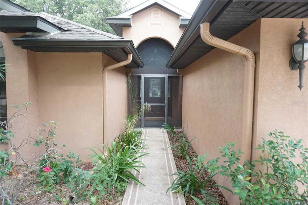 4531 TREASURE CAY ROAD Tavares, FL 32778