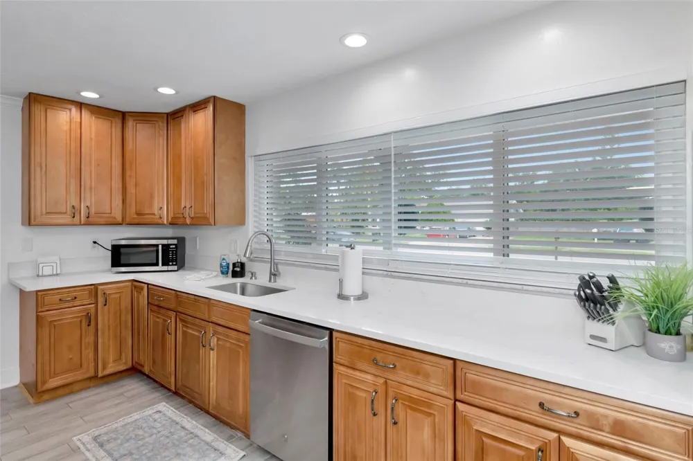 2861 INDIANWOOD DRIVE Sarasota, FL 34232
