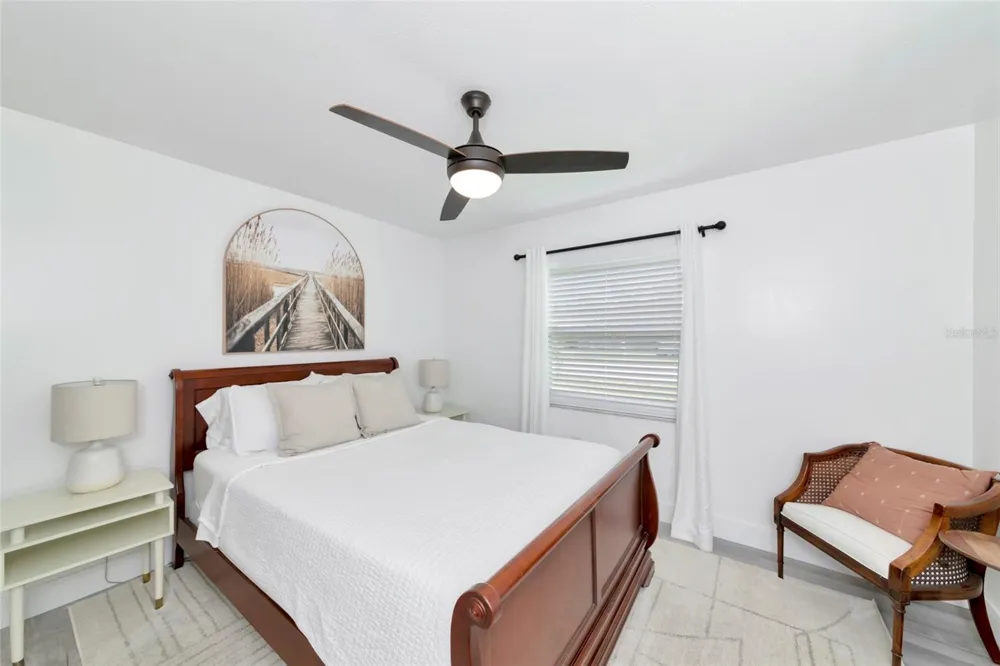 2861 INDIANWOOD DRIVE Sarasota, FL 34232