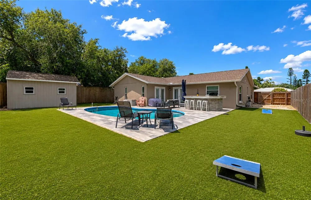 2861 INDIANWOOD DRIVE Sarasota, FL 34232