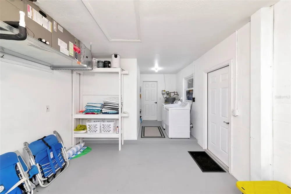 2861 INDIANWOOD DRIVE Sarasota, FL 34232