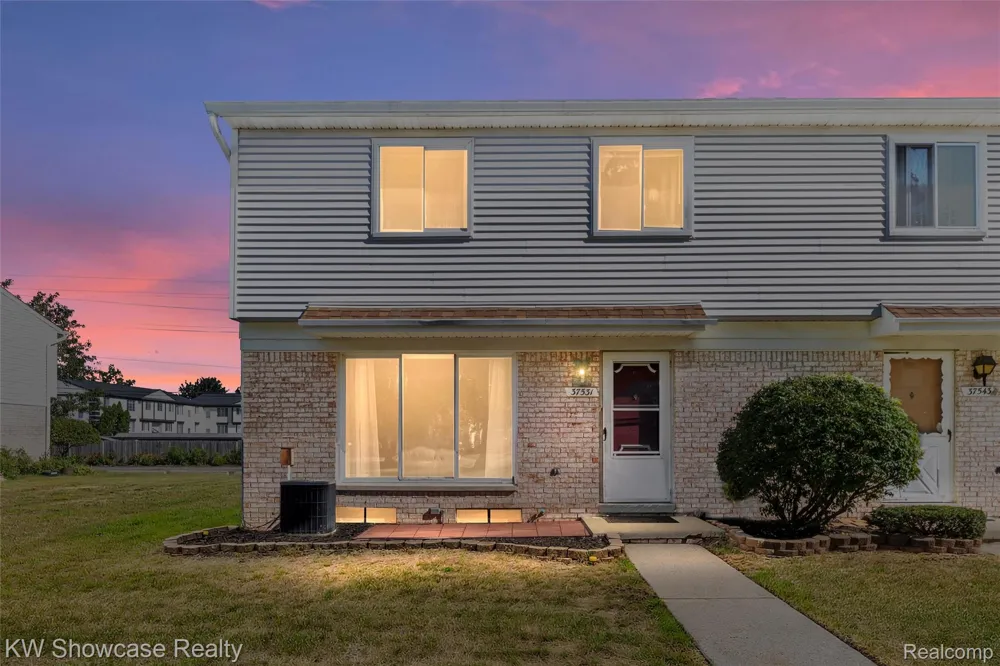 37531 Colonial Drive Westland City, MI 48185