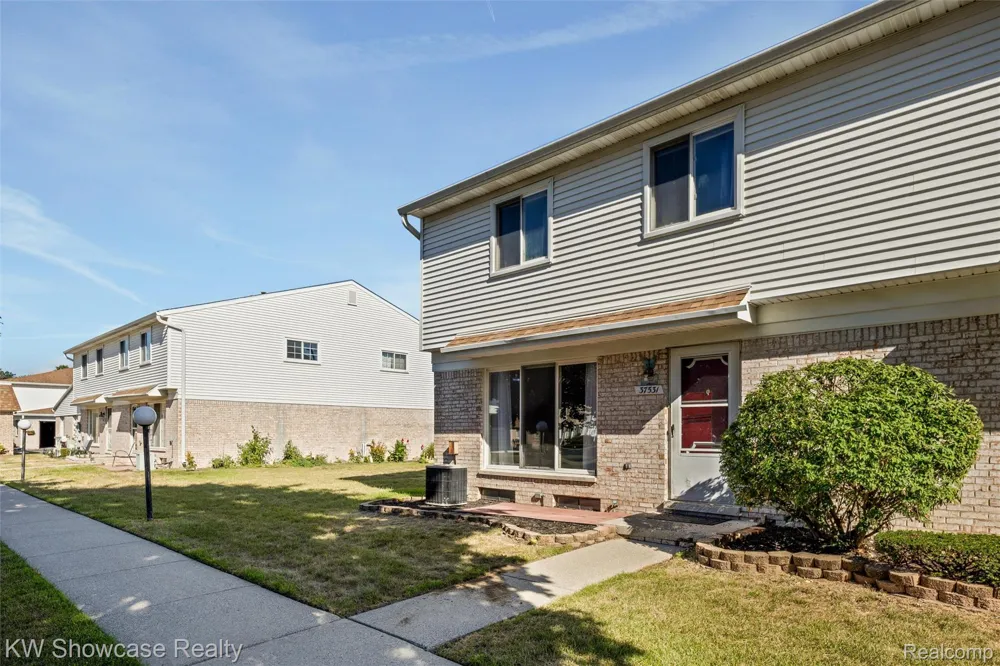 37531 Colonial Drive Westland City, MI 48185