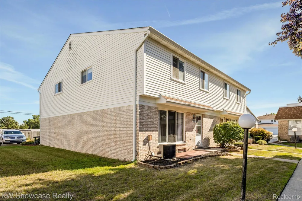37531 Colonial Drive Westland City, MI 48185