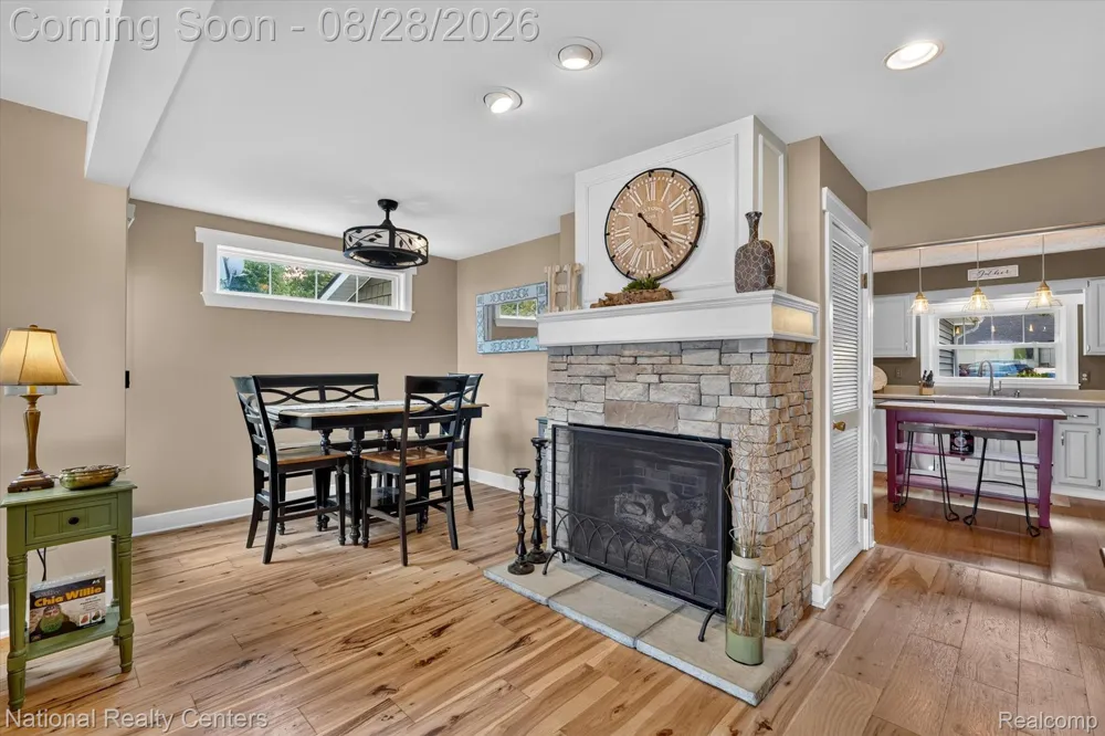 9749 Beverly Drive Hamburg Township, MI 48169